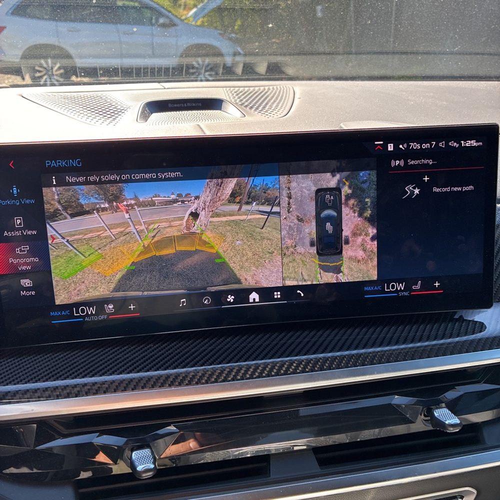 2025 BMW X7 M60i