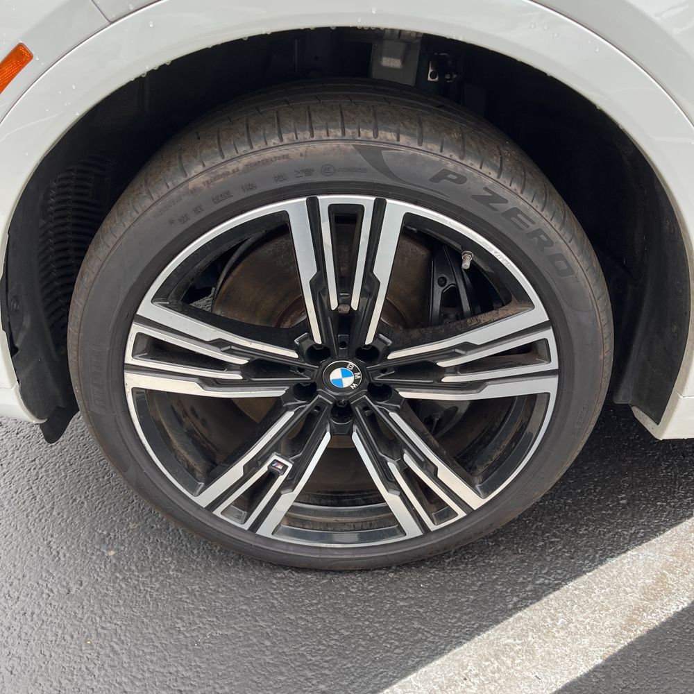 2024 BMW X7 M60i