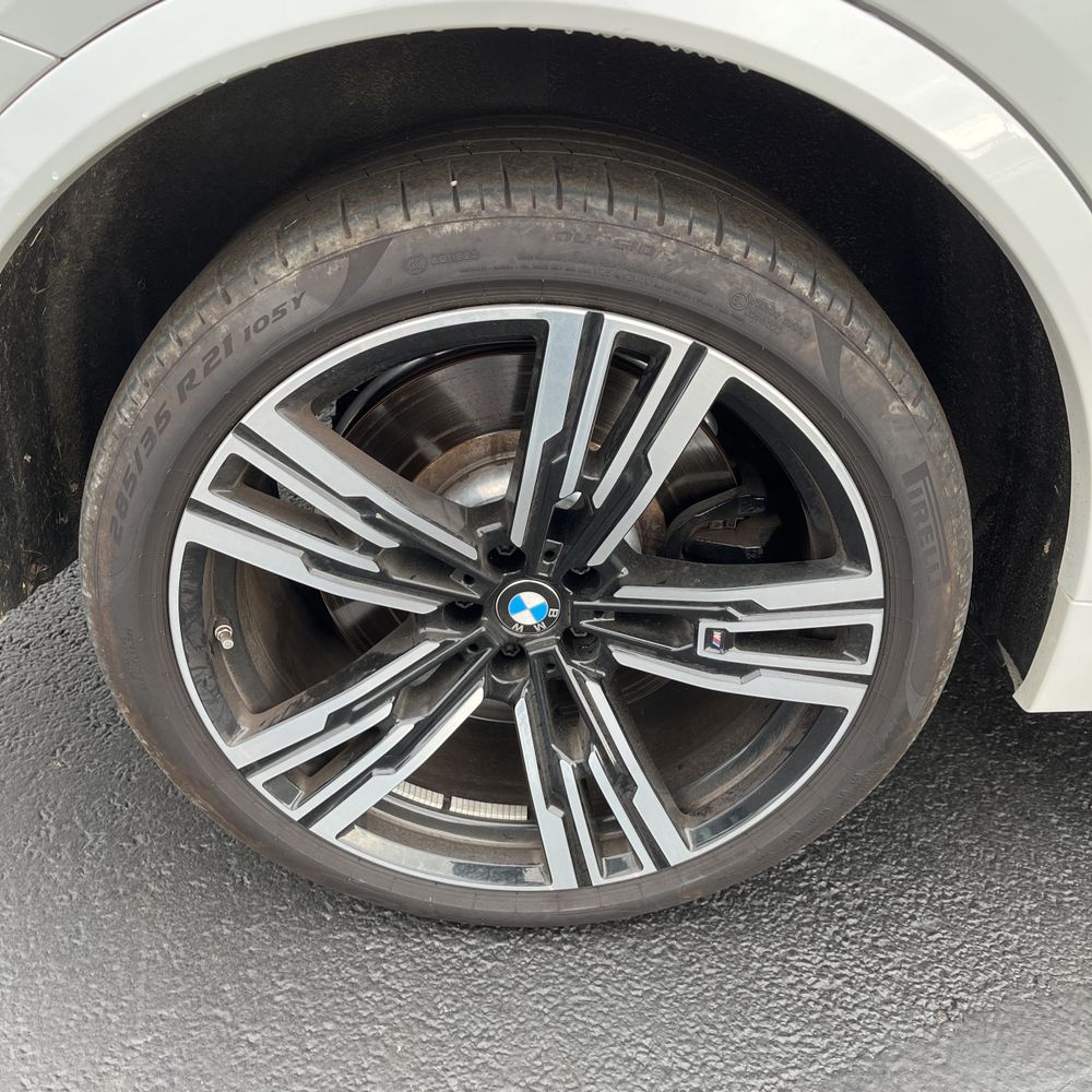 2024 BMW X7 M60i