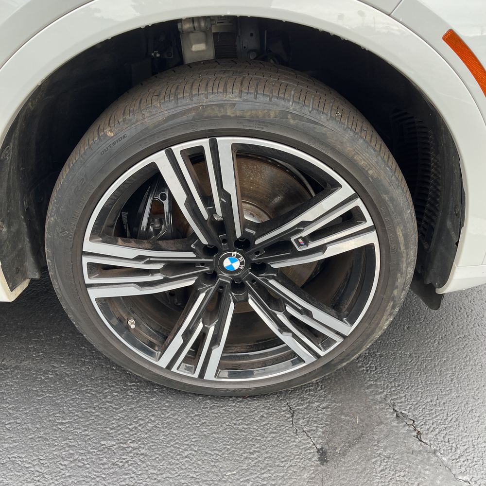 2024 BMW X7 M60i