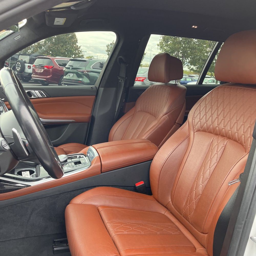 2024 BMW X7 M60i