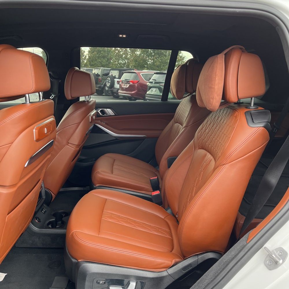 2024 BMW X7 M60i