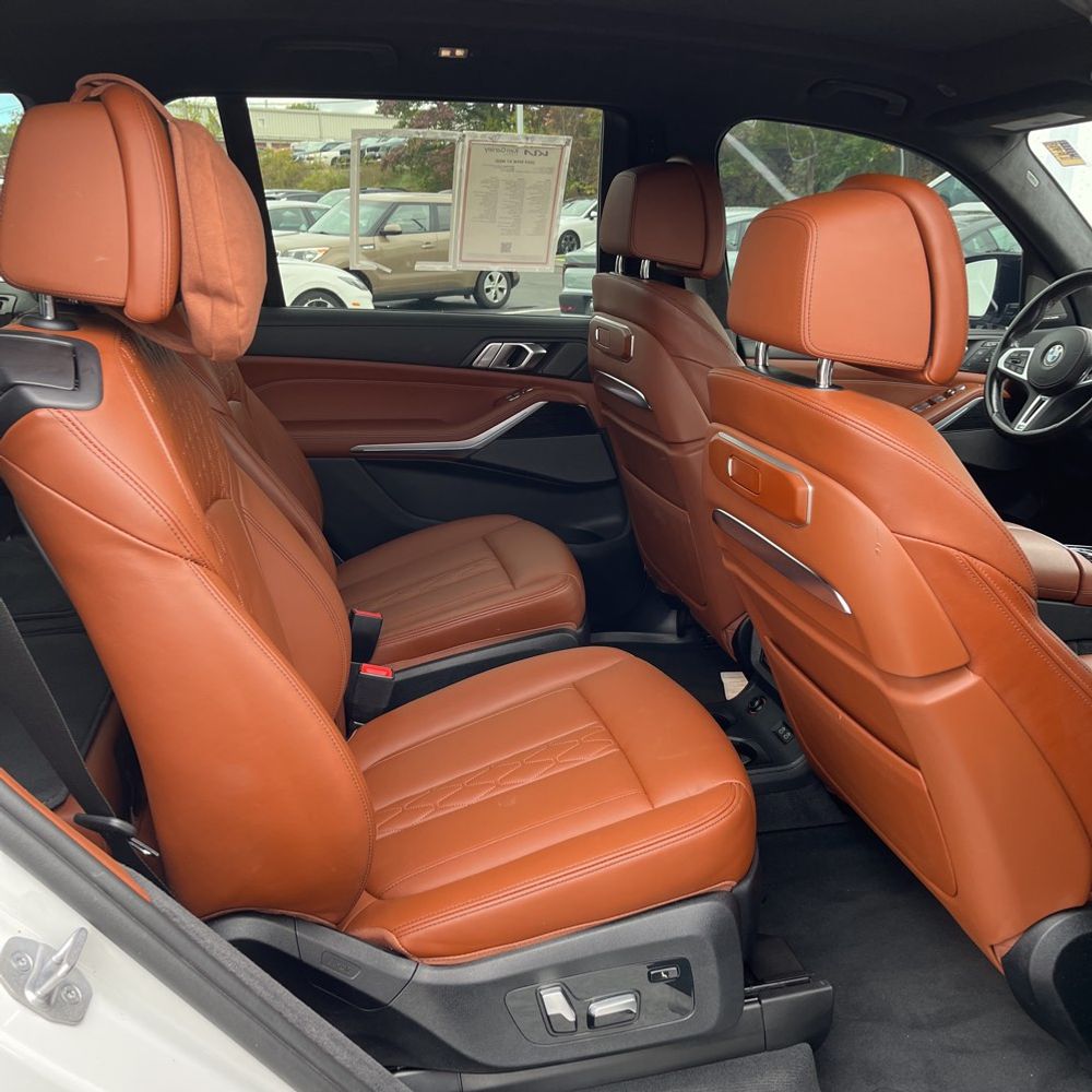 2024 BMW X7 M60i