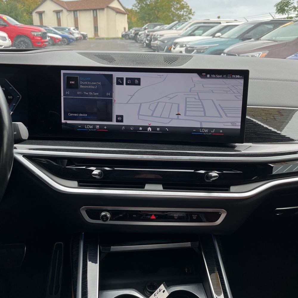 2024 BMW X7 M60i