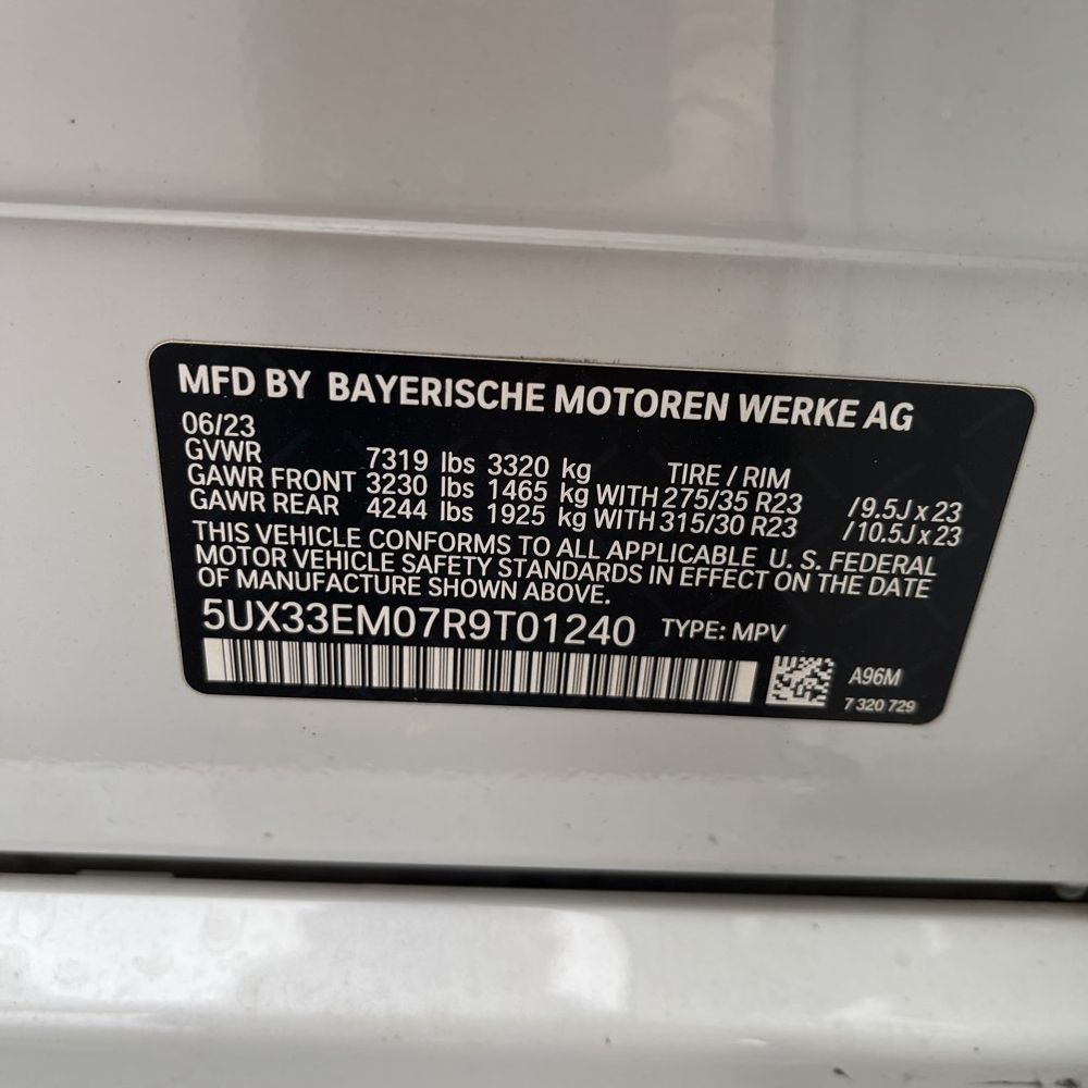2024 BMW X7 M60i