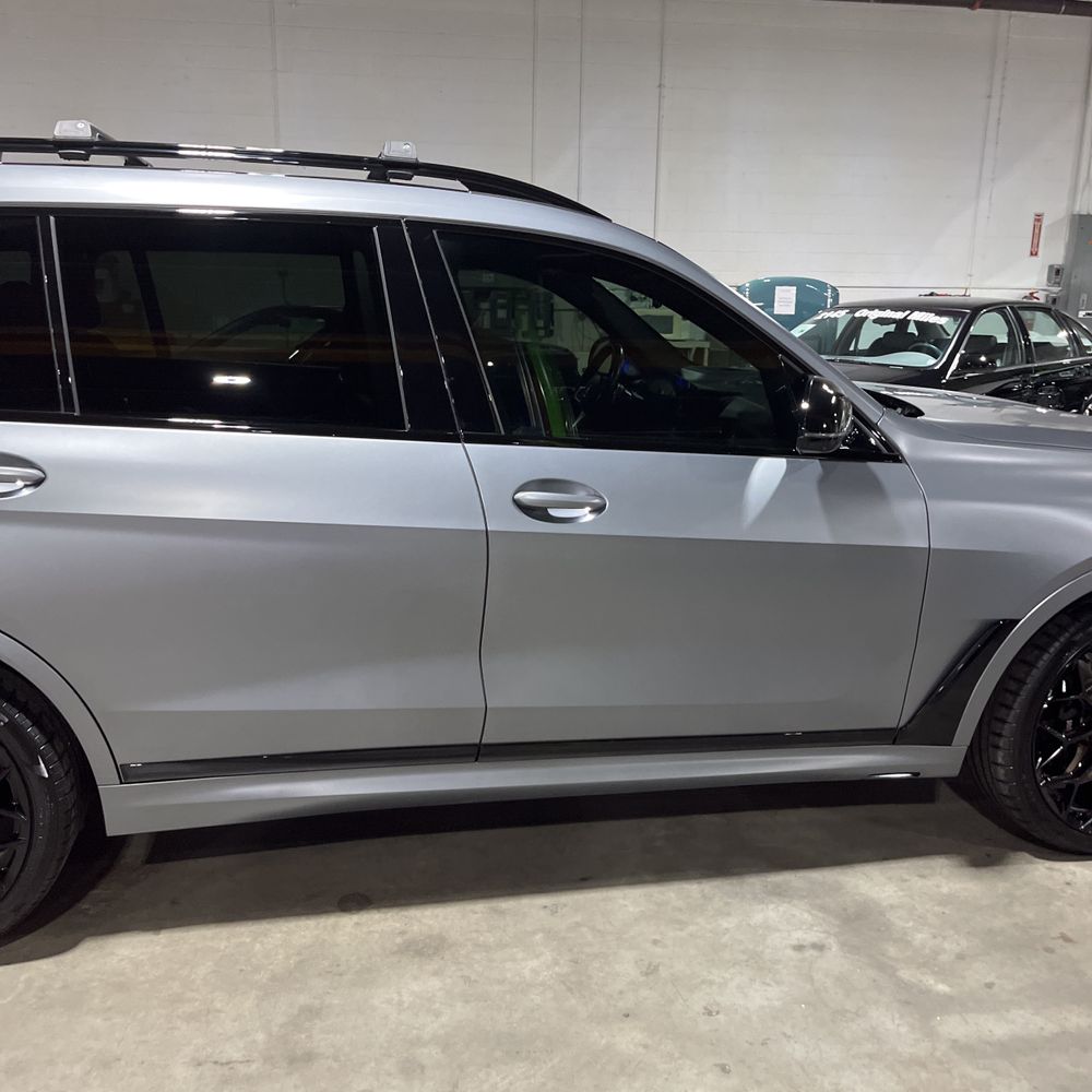 2023 BMW X7 M60i