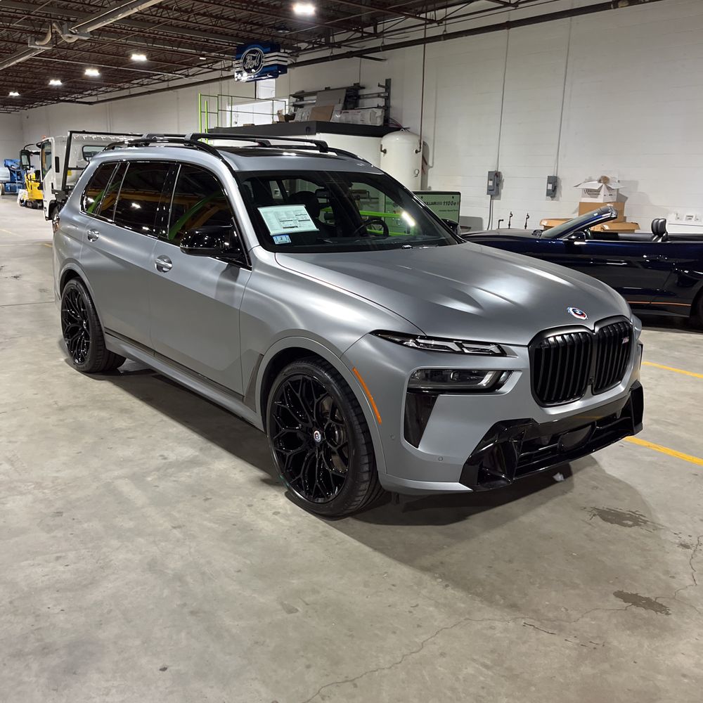 2023 BMW X7 M60i