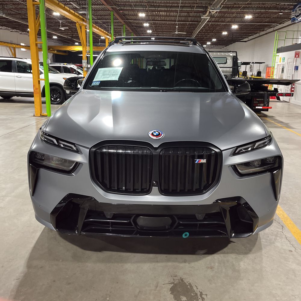 2023 BMW X7 M60i