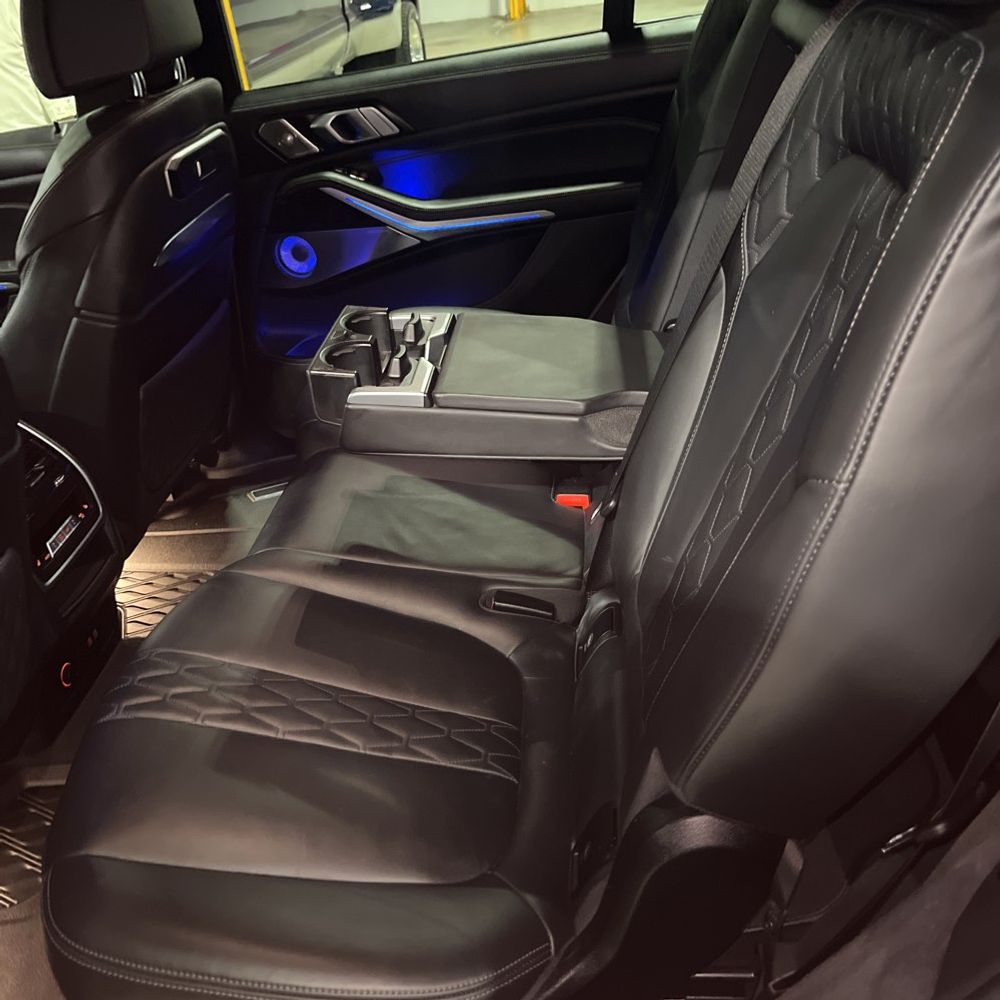 2023 BMW X7 M60i