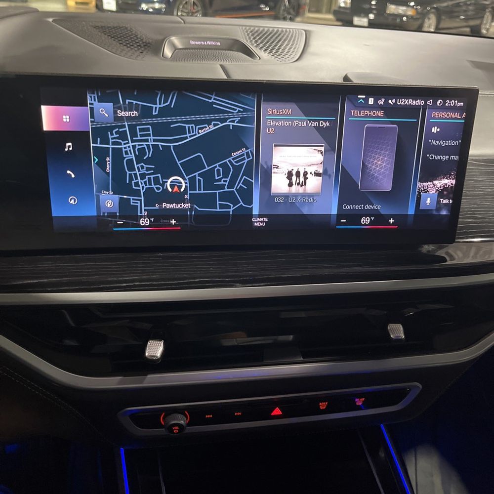 2023 BMW X7 M60i