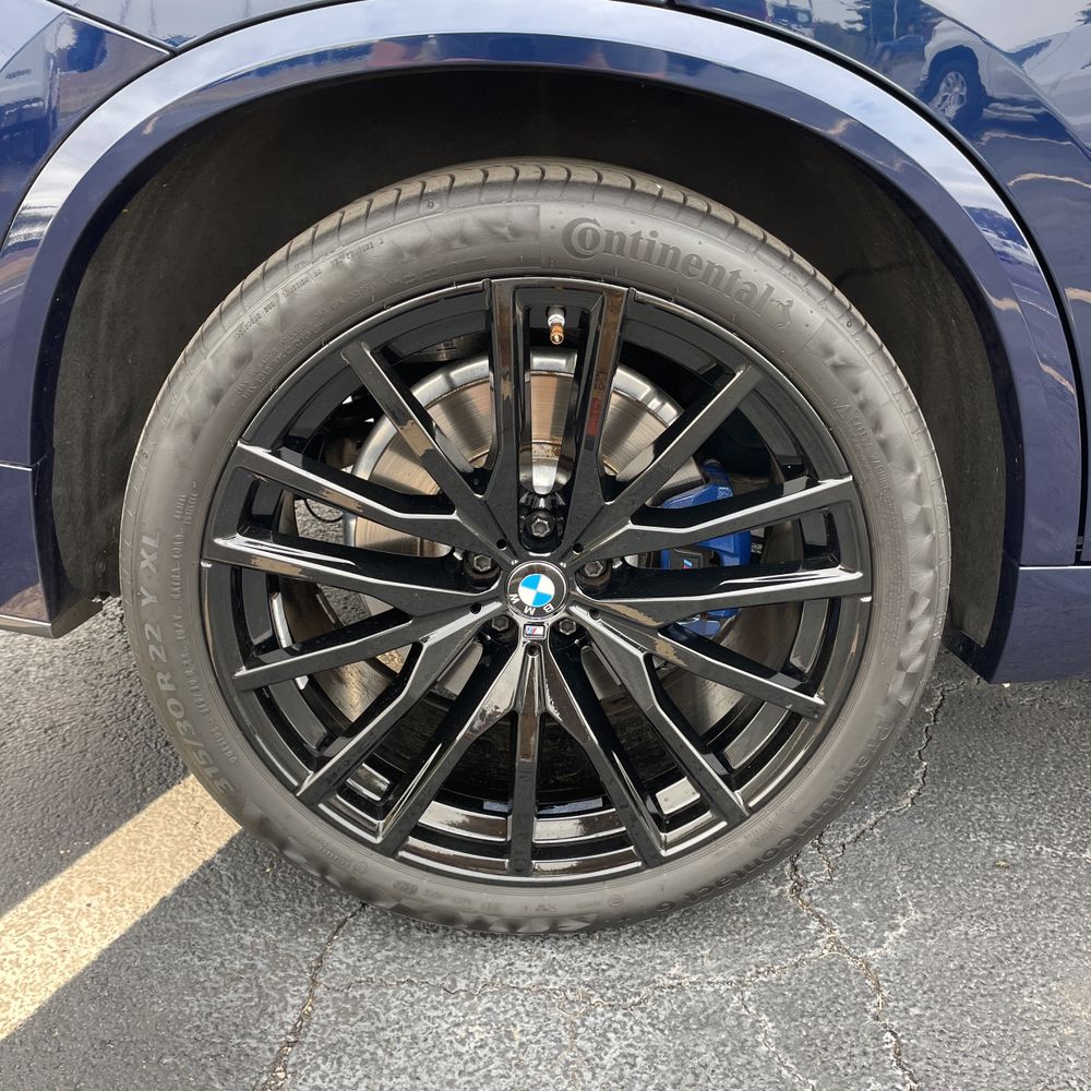 2024 BMW X5 M60i