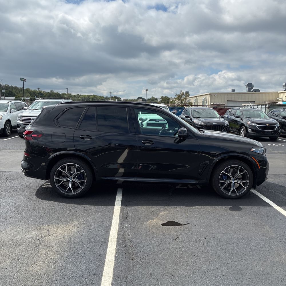 2026 BMW X5 M60i
