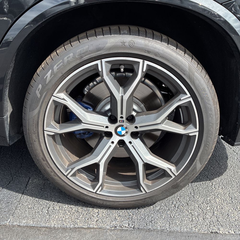2026 BMW X5 M60i