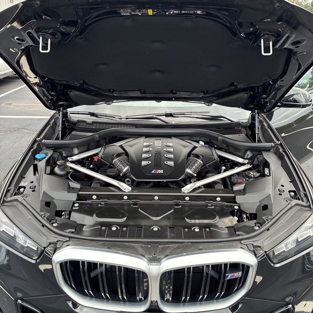 2026 BMW X5 M60i