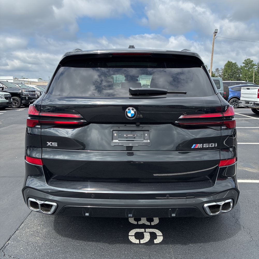 2026 BMW X5 M60i