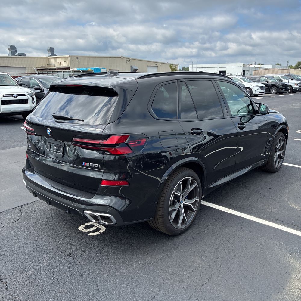 2026 BMW X5 M60i