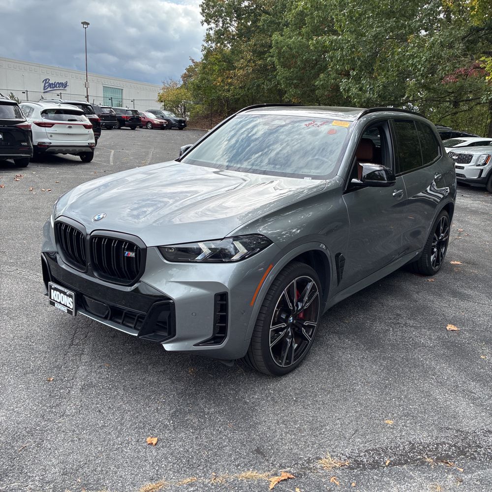 2025 BMW X5 M60i