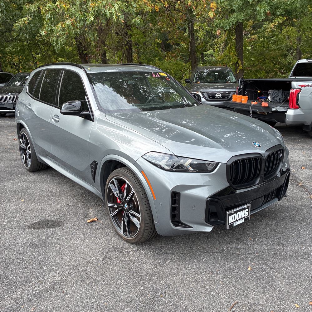2025 BMW X5 M60i