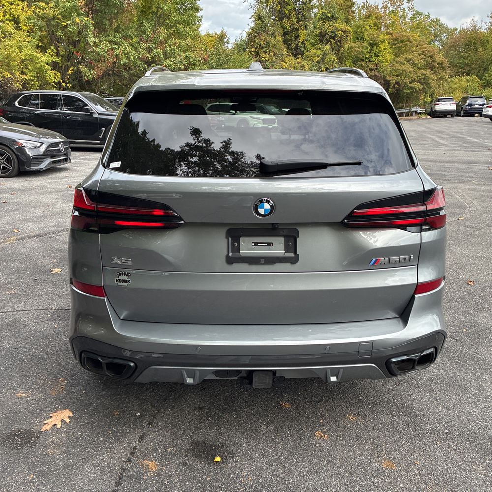 2025 BMW X5 M60i