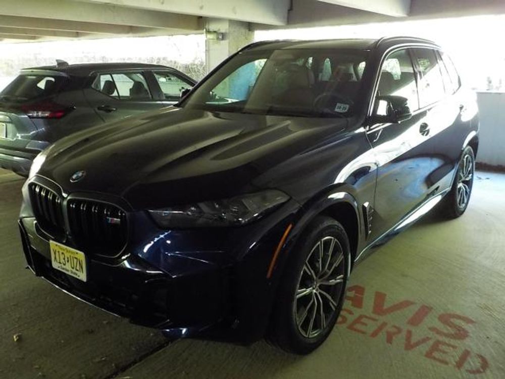 2025 BMW X5 M60i