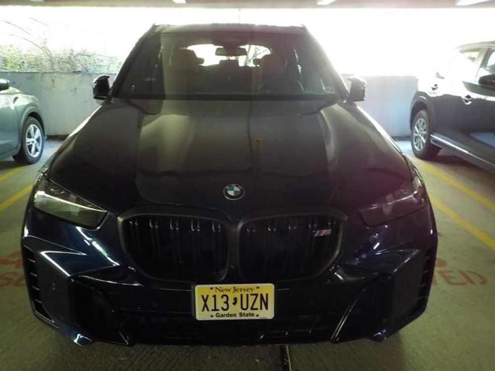 2025 BMW X5 M60i
