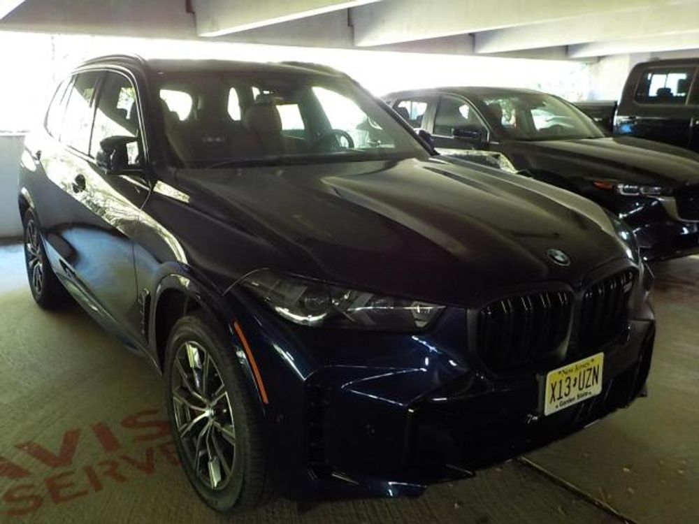 2025 BMW X5 M60i