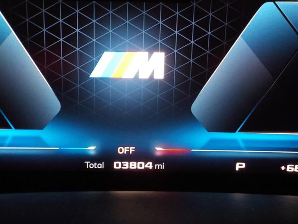 2025 BMW X5 M60i