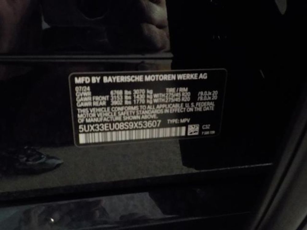 2025 BMW X5 M60i