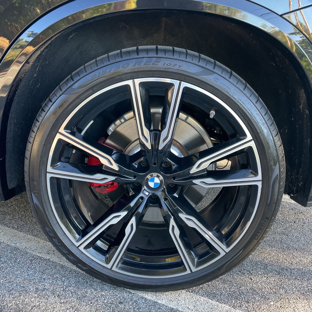 2025 BMW X5 M60i