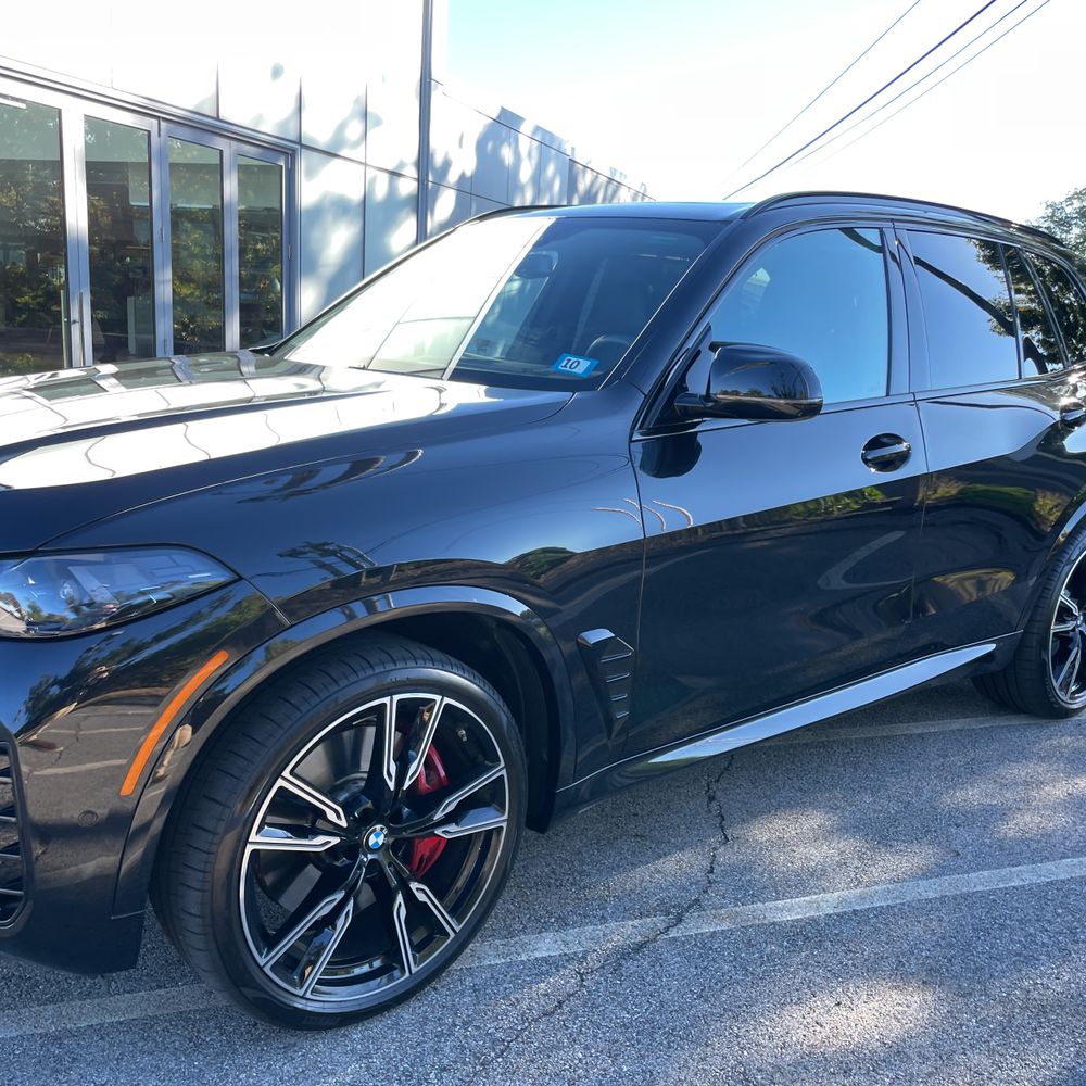 2025 BMW X5 M60i