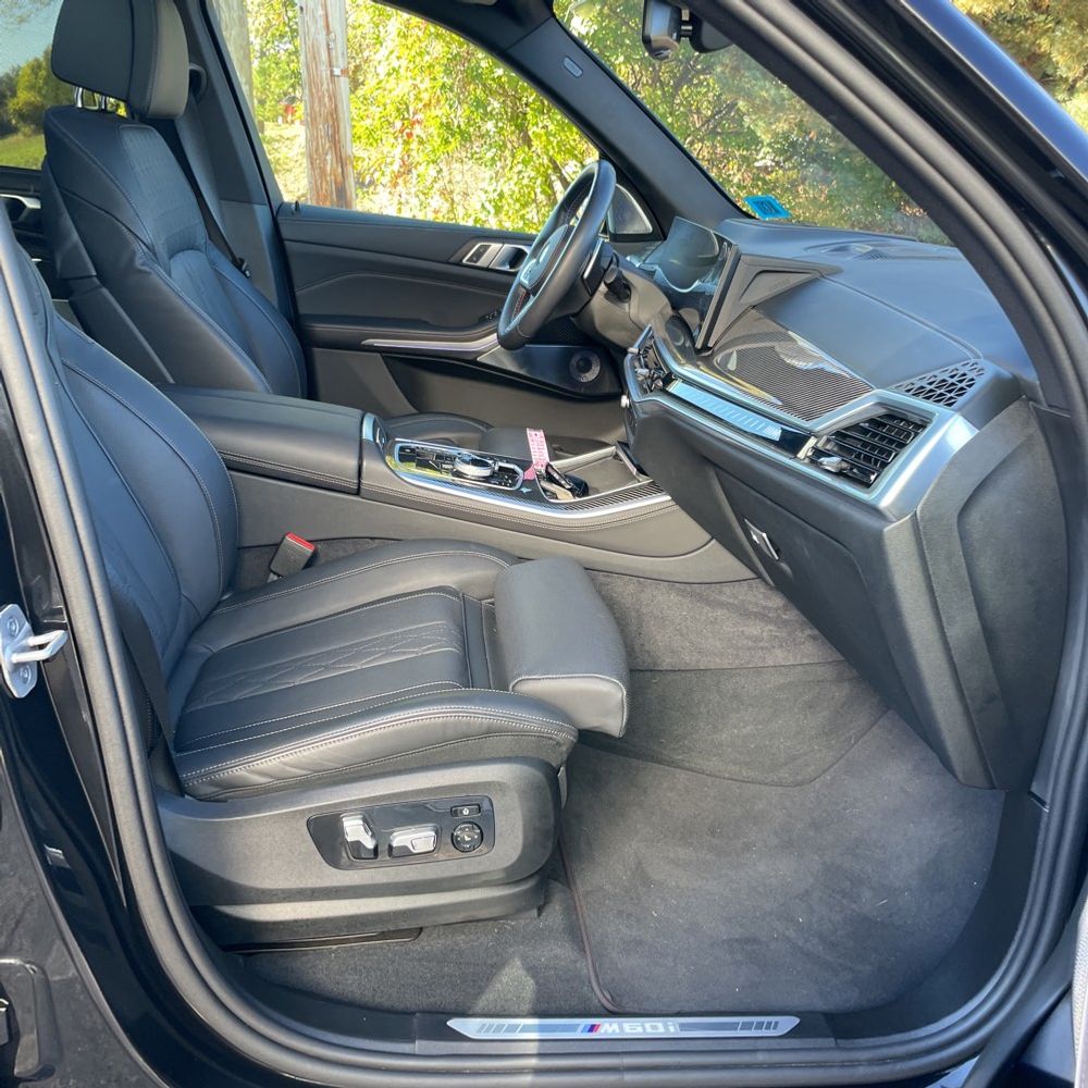 2025 BMW X5 M60i