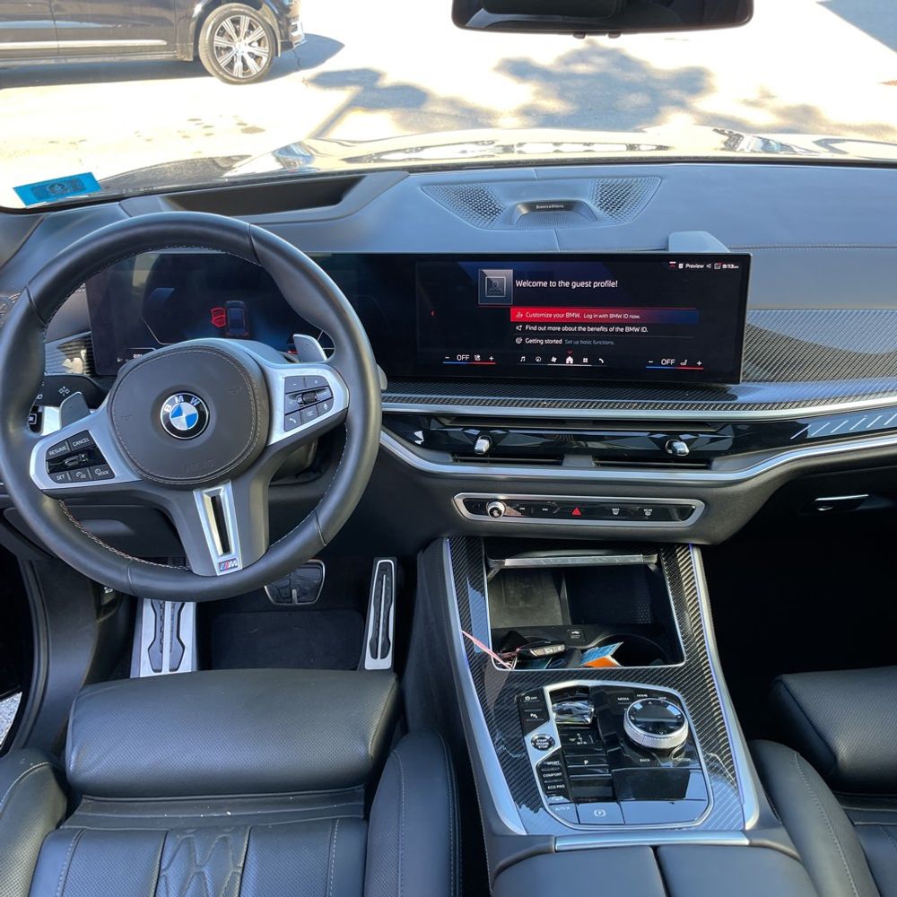 2025 BMW X5 M60i