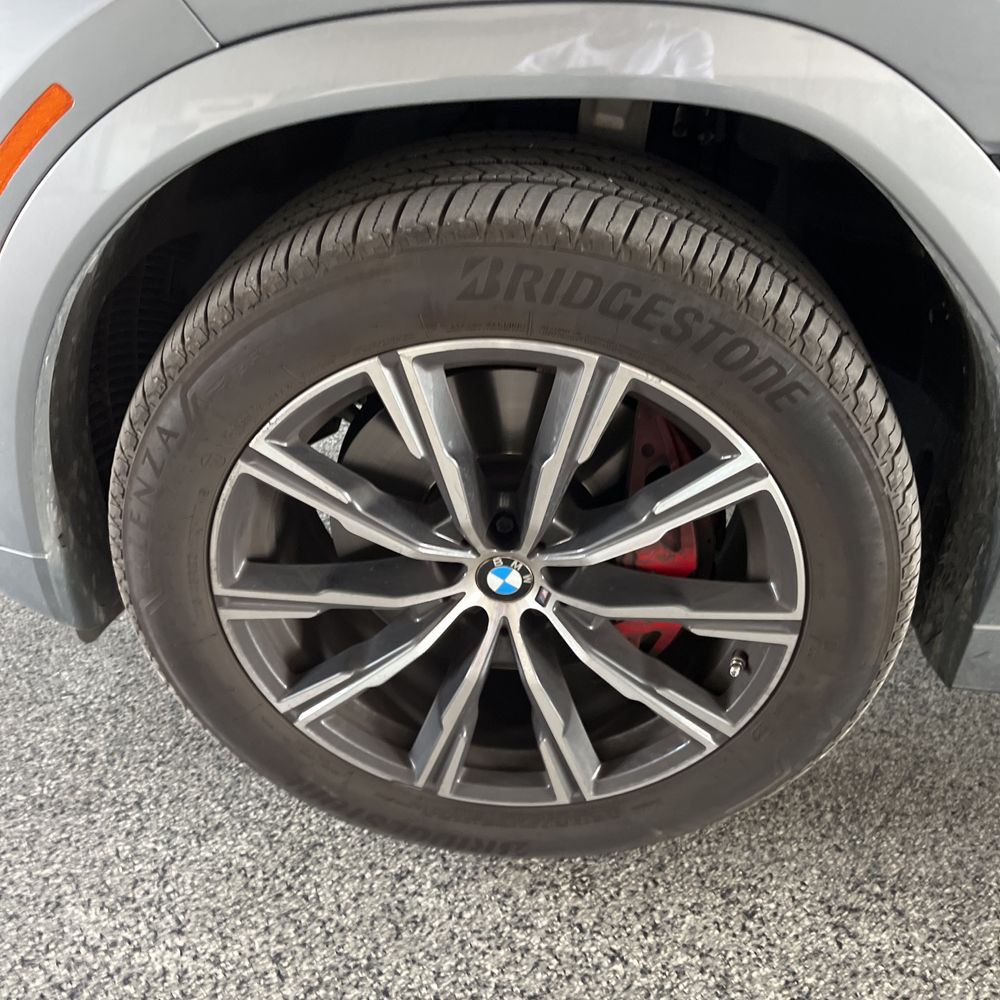 2025 BMW X6 XDrive40i