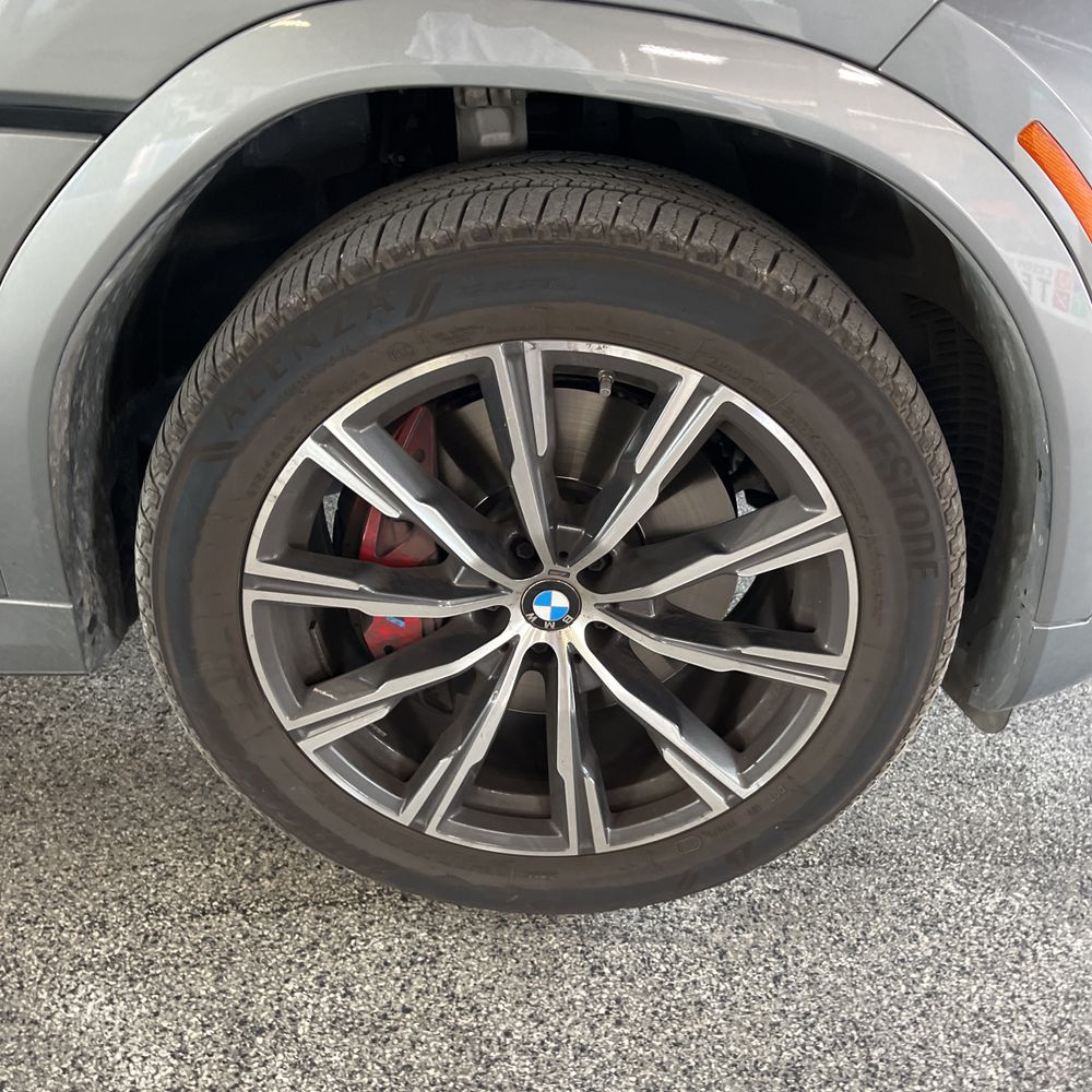 2025 BMW X6 XDrive40i