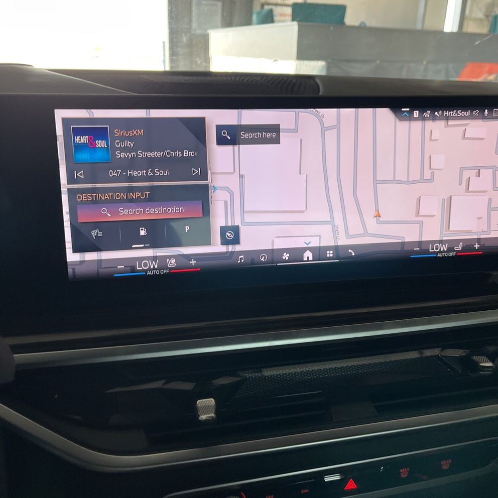 2025 BMW X6 XDrive40i
