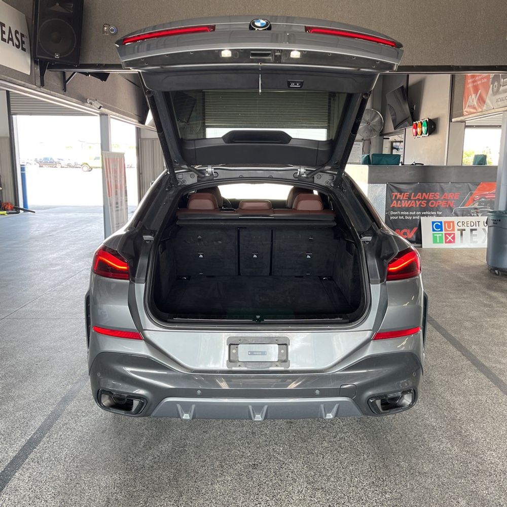 2025 BMW X6 XDrive40i