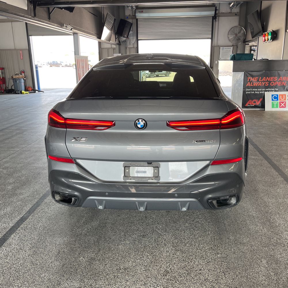 2025 BMW X6 XDrive40i