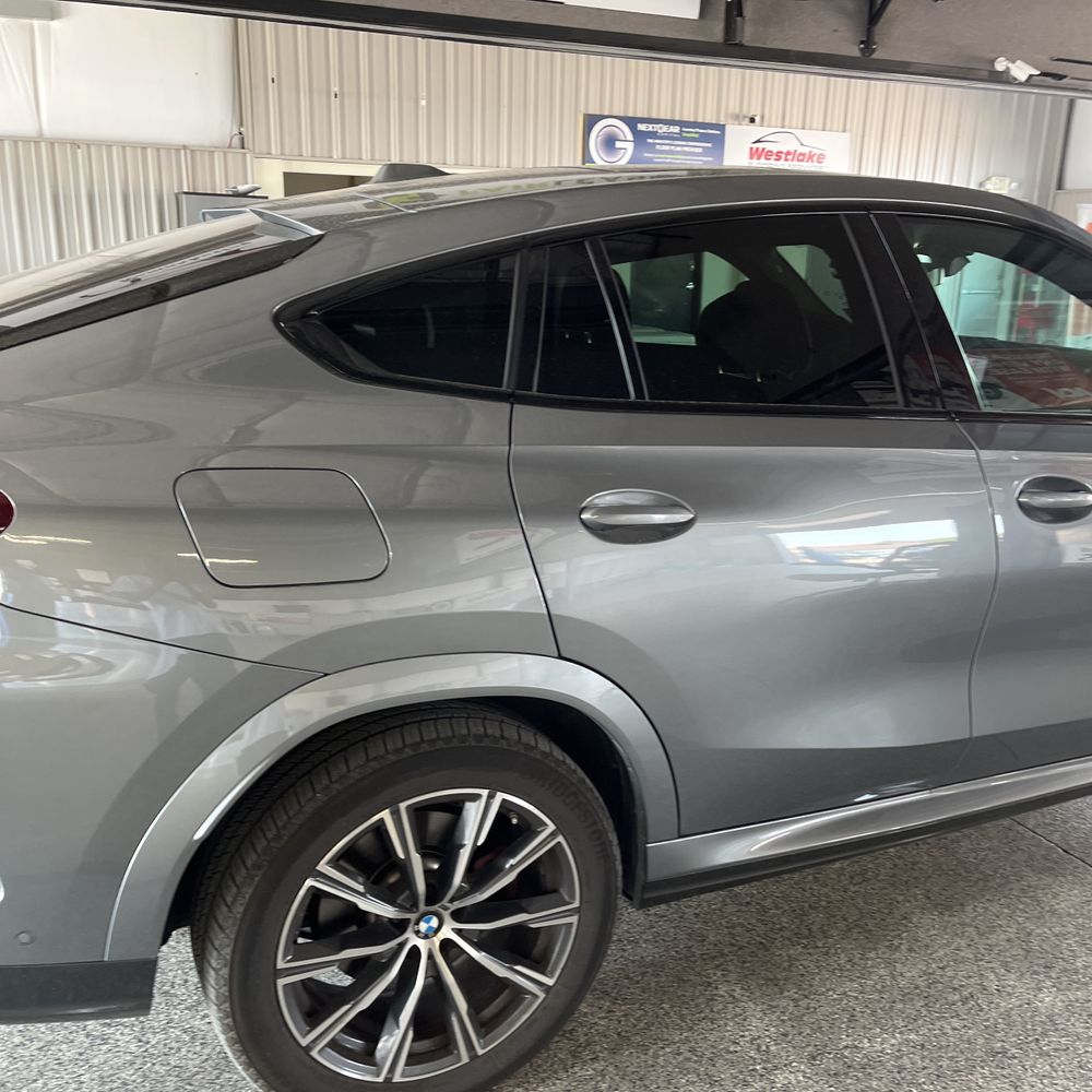 2025 BMW X6 XDrive40i