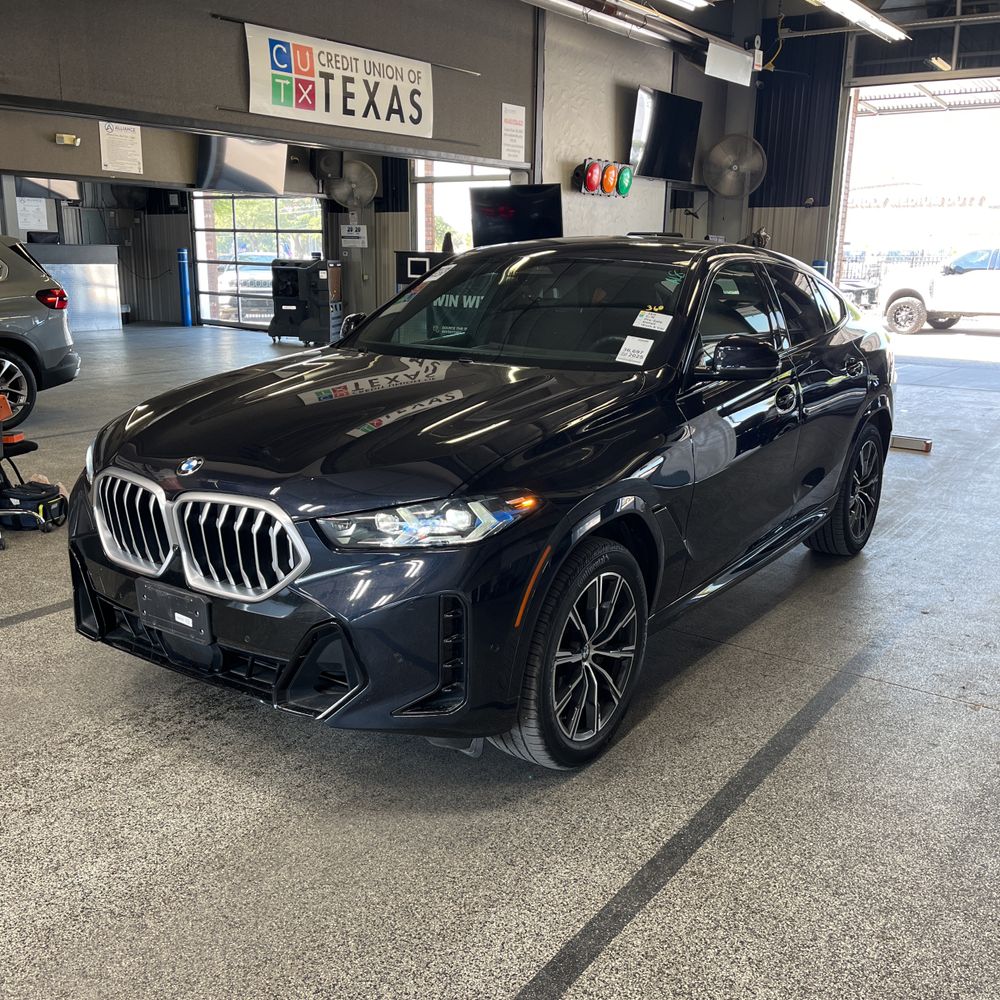 2025 BMW X6 XDrive40i