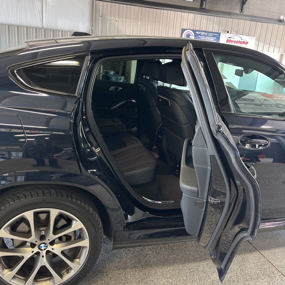 2025 BMW X6 XDrive40i