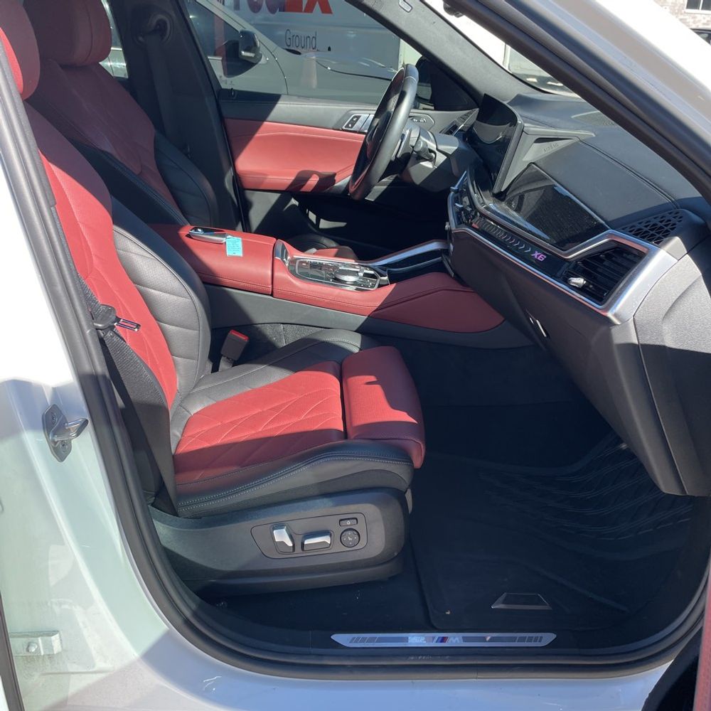 2024 BMW X6 XDrive40i