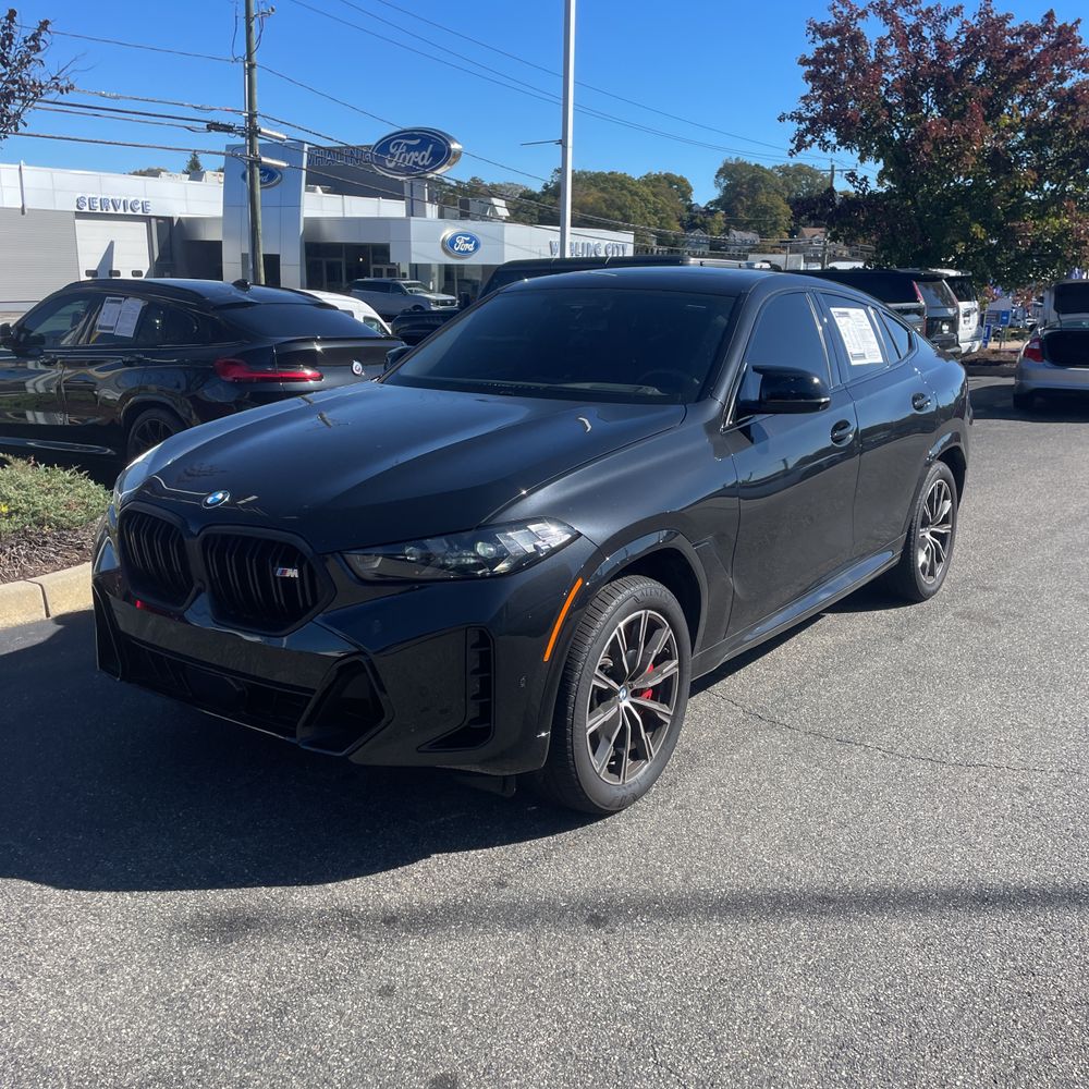 2025 BMW X6 M60i xDrive