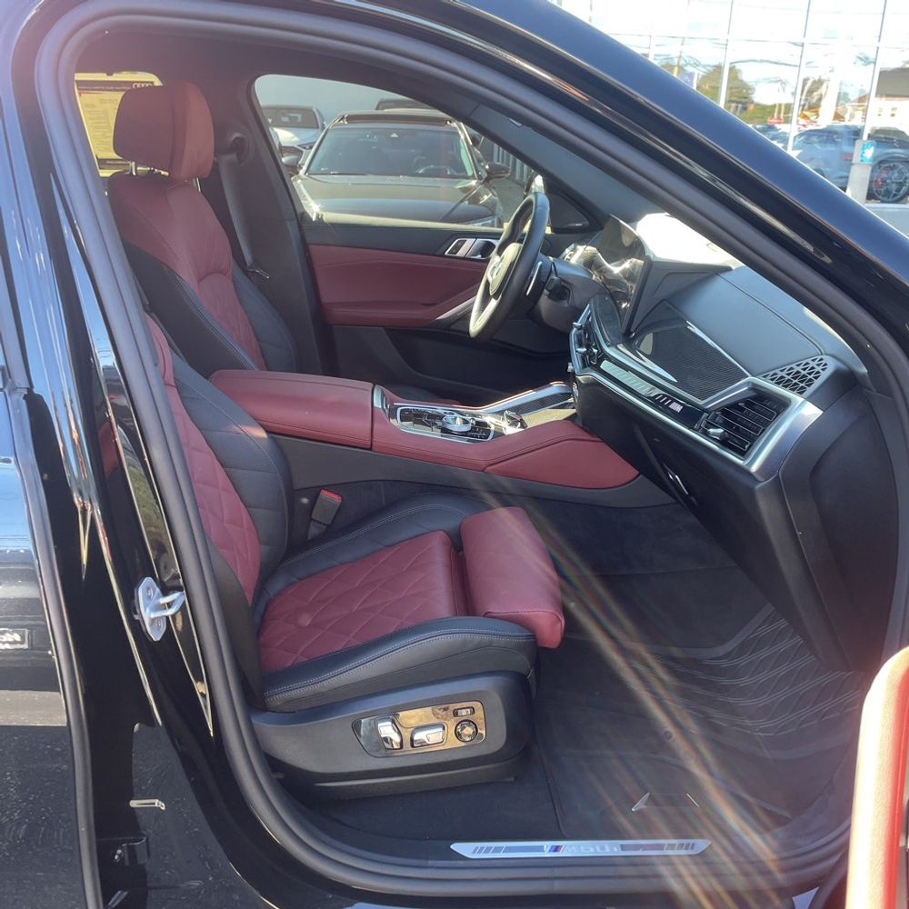 2025 BMW X6 M60i xDrive