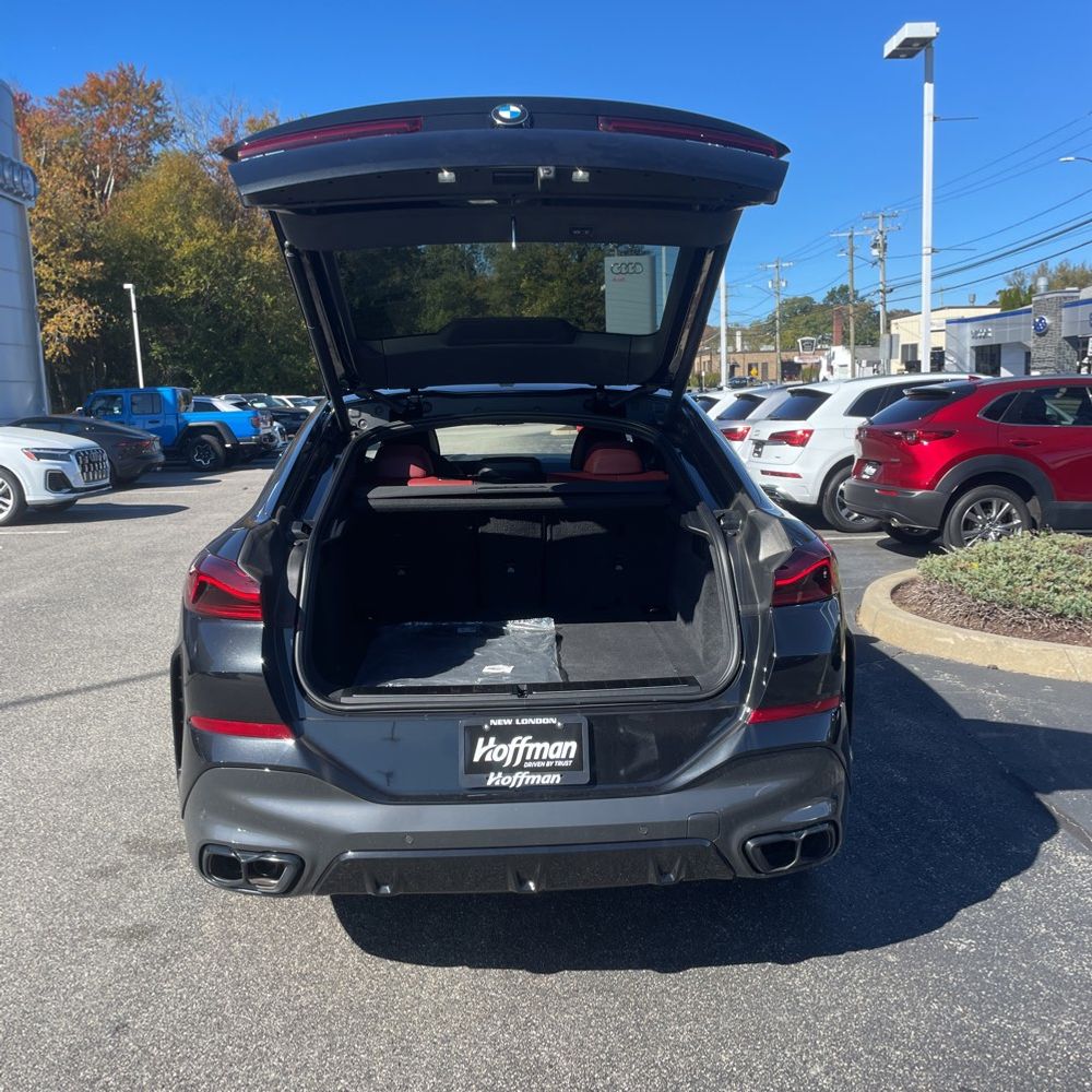 2025 BMW X6 M60i xDrive