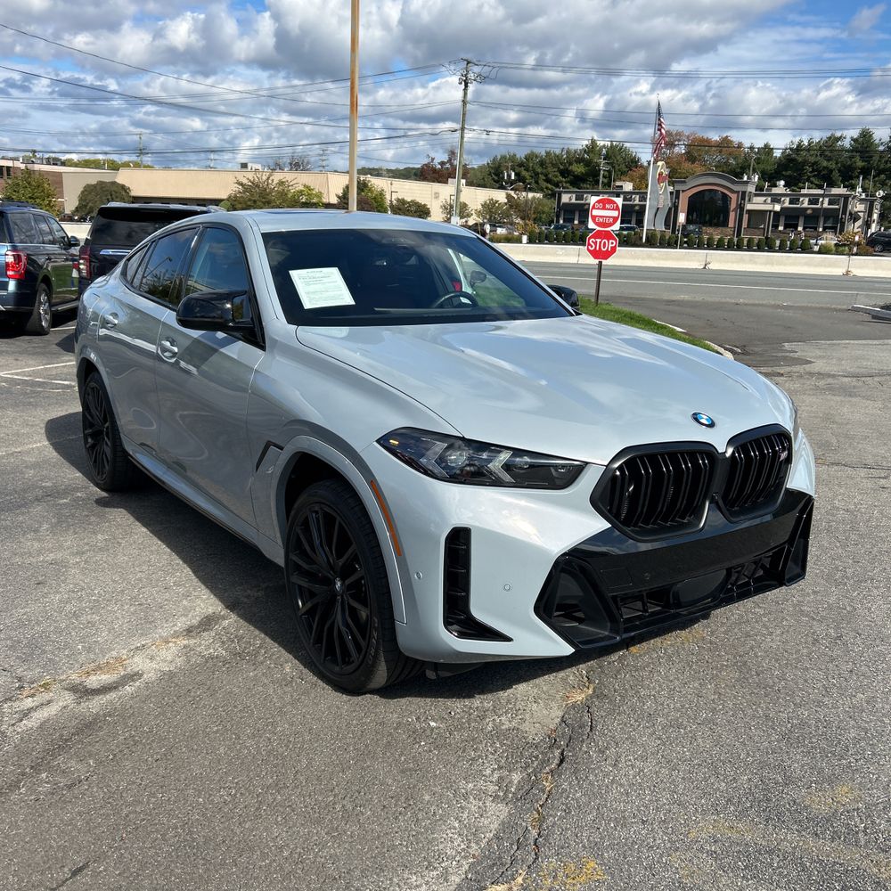 2025 BMW X6 M60i xDrive