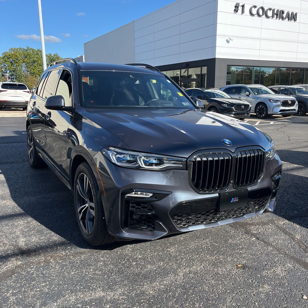 2022 BMW X7 M50i