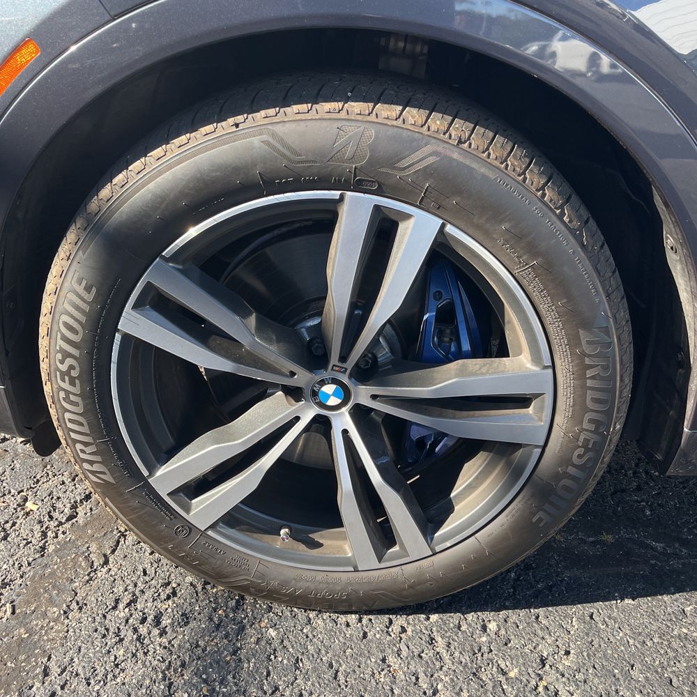 2022 BMW X7 M50i