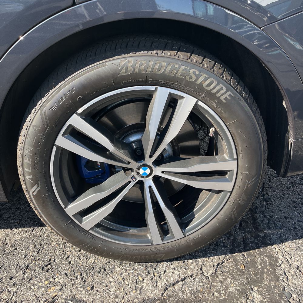 2022 BMW X7 M50i