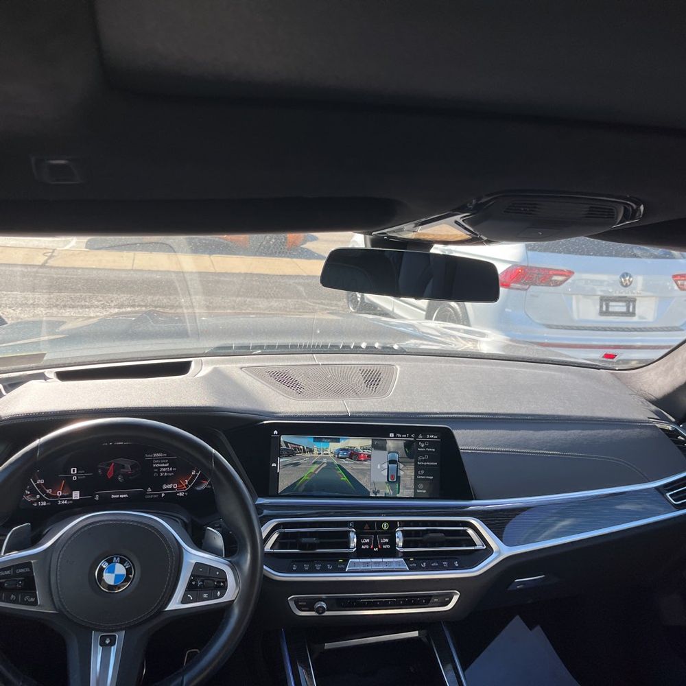 2022 BMW X7 M50i