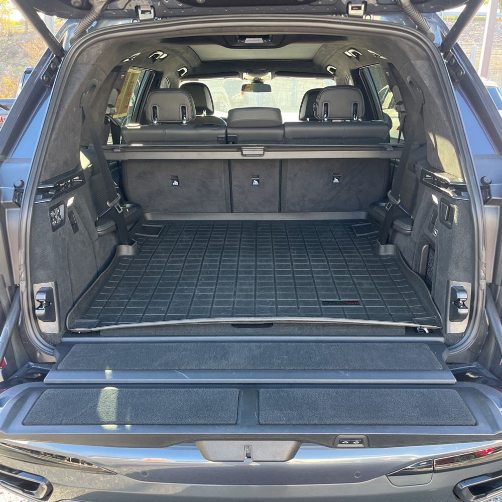 2022 BMW X7 M50i